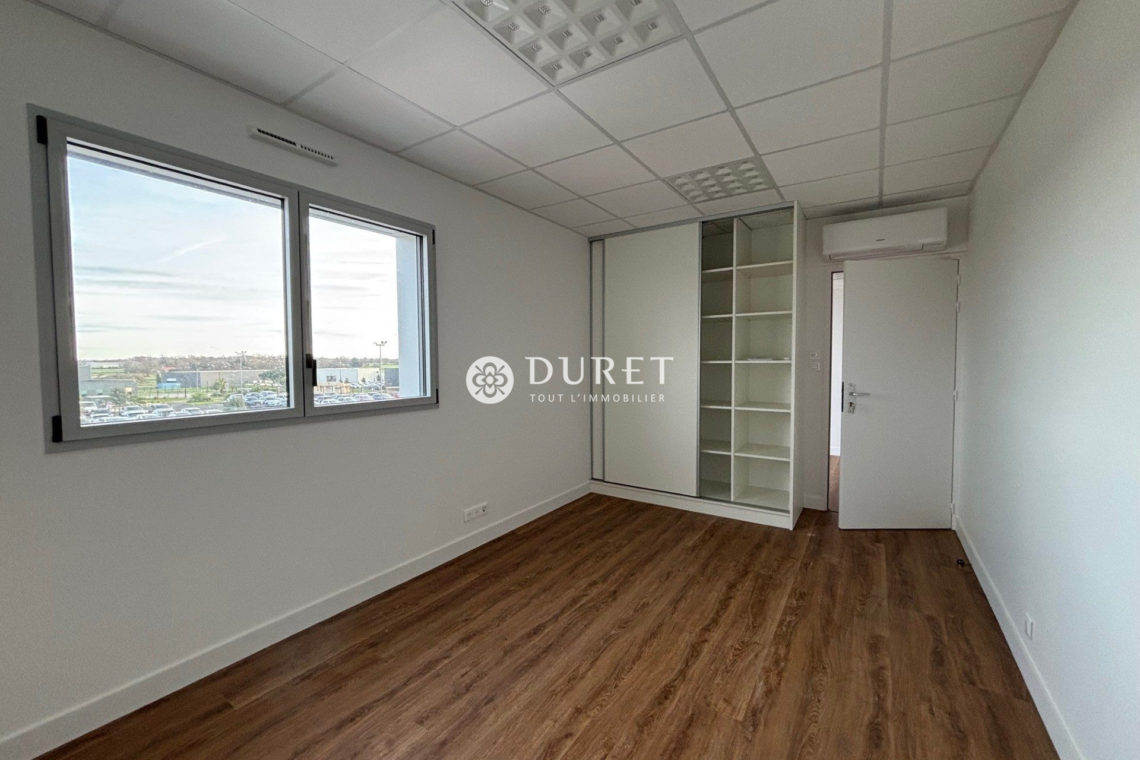 Louer Bureau Bureau, Saint-Hilaire-de-Clisson 87 m2 - LP2925-DURET