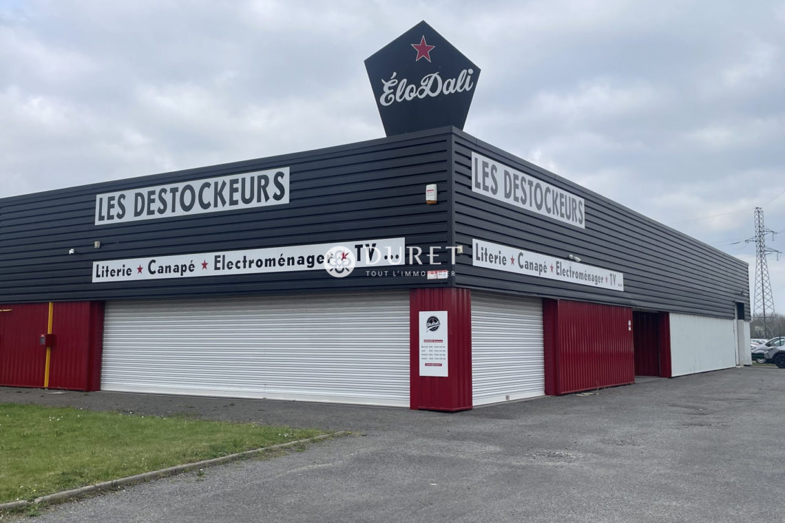 Louer Local commercial Local commercial, La Roche-sur-Yon 325 m2 - LP1927-DURET