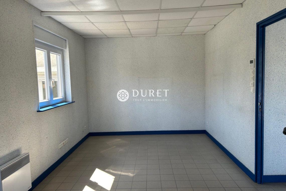 Louer Bureau Bureau, Cholet 73 m2 - LP2602-DURET