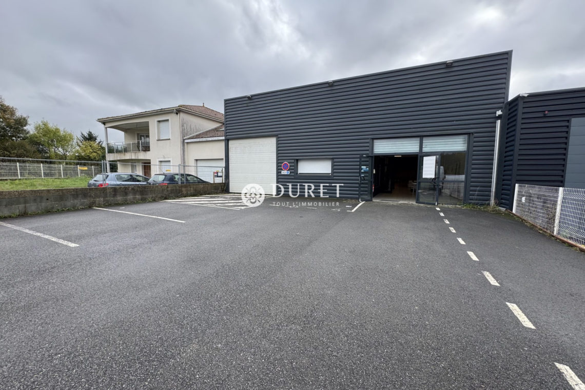 Louer Local professionnel Local professionnel, Clisson 460 m2 - LP2862-DURET