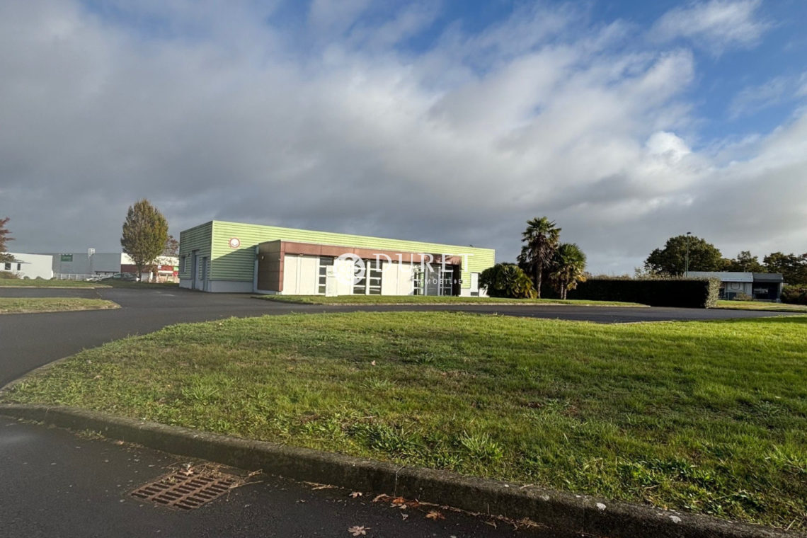 Louer Local commercial Local commercial, Machecoul-Saint-Même 320 m2 - LP2844-DURET