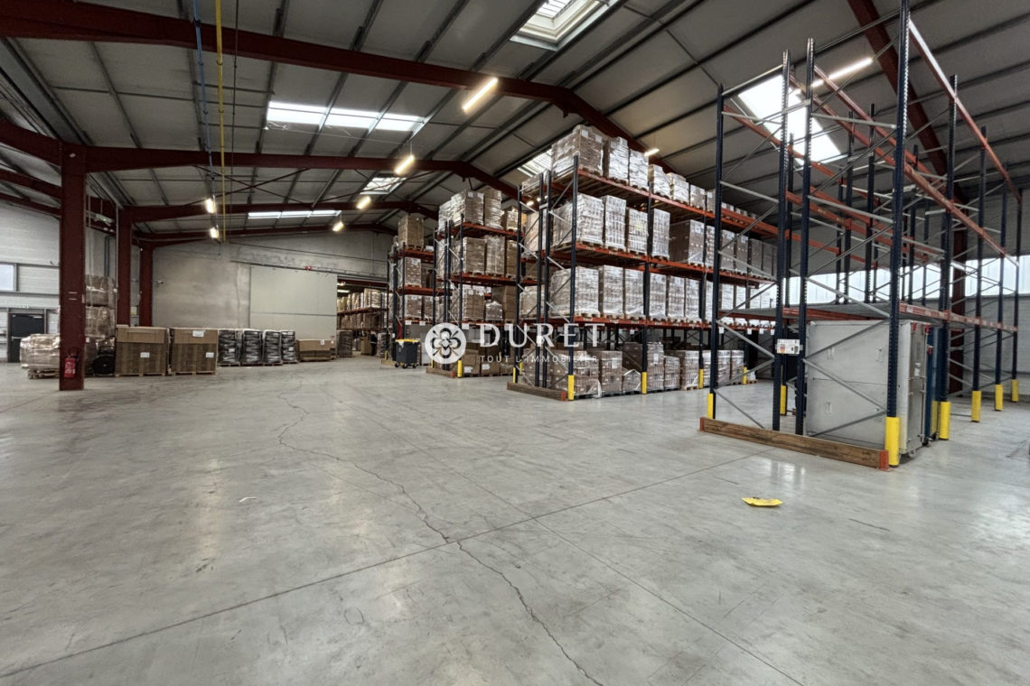 Louer Local professionnel Local professionnel, La Planche 3355 m2 - LP2931-DURET