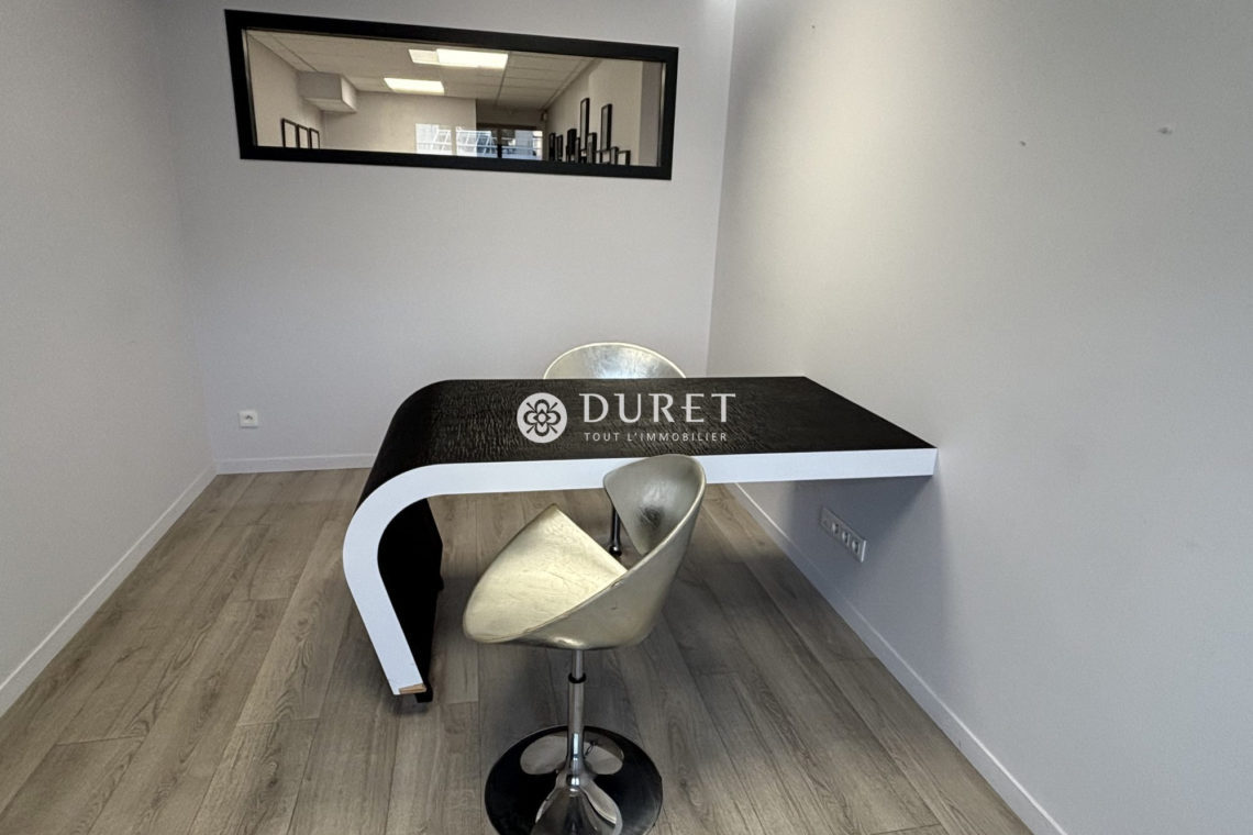 Louer Bureau Bureau, La Roche-sur-Yon 86 m2 - LP2899-DURET