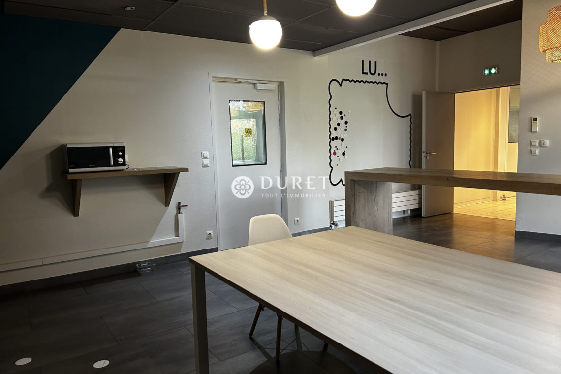 Acheter Local professionnel Local professionnel, Montaigu-Vendée 1224 m2 - VP1878-DURET