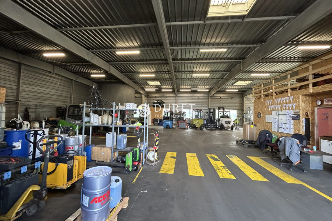 Acheter Local professionnel Local professionnel, Montaigu-Vendée 1469 m2 - VP2781-DURET