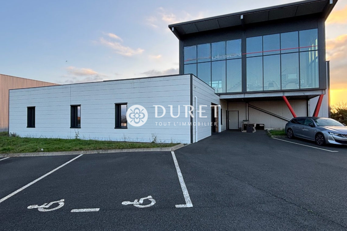 Acheter Local professionnel Local professionnel, Montaigu-Vendée 2820 m2 - VP2926-DURET