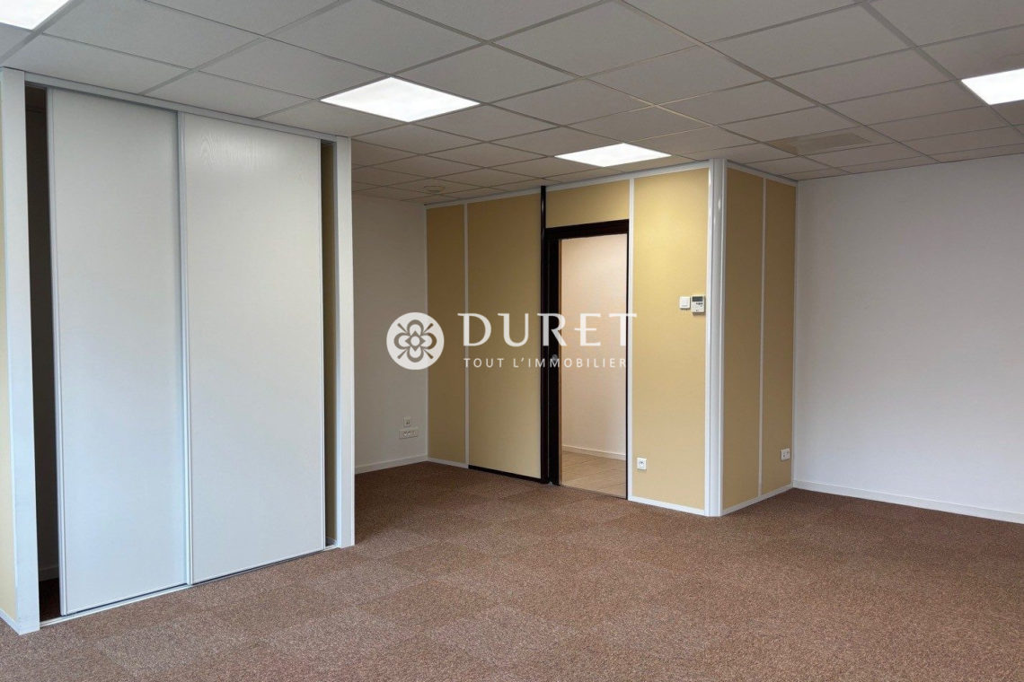 Louer Bureau Bureau, Montaigu-Vendée 60 m2 - LP2811-DURET