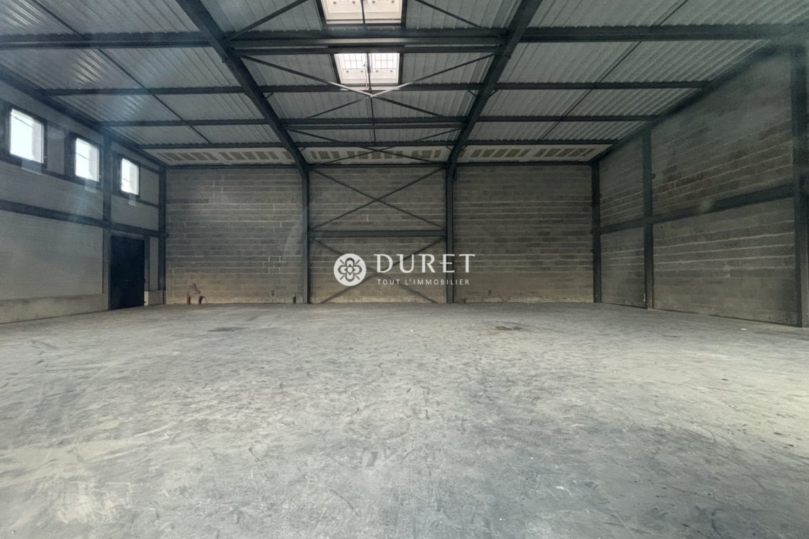 Louer Local commercial Local commercial, La Roche-sur-Yon 422 m2 - LP2439-DURET