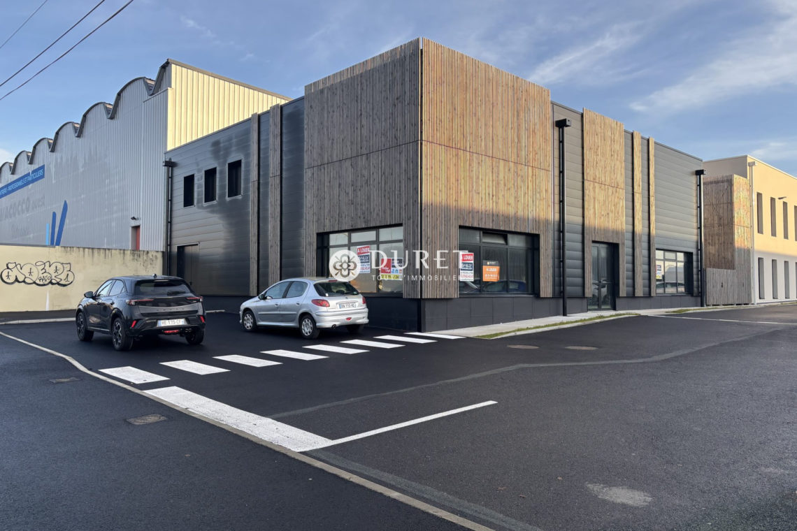 Louer Local commercial Local commercial, La Roche-sur-Yon 422 m2 - LP2439-DURET