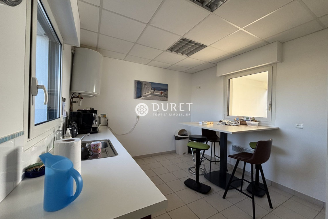 Louer Bureau Bureau, Saint-Gilles-Croix-de-Vie 181 m2 - LP2975-DURET