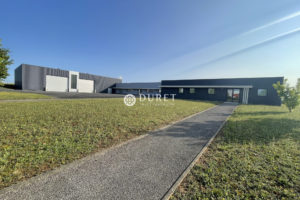 Local professionnel, Fontenay-le-Comte 1690 m2