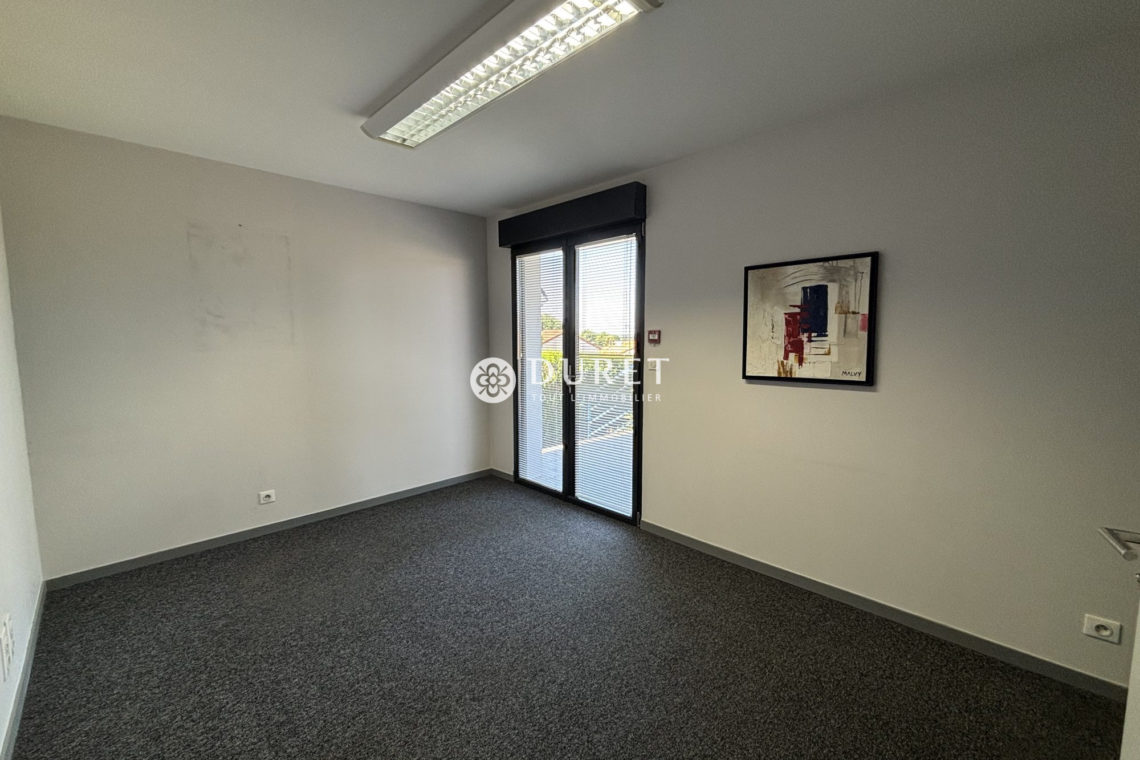 Louer Bureau Bureau, Les Herbiers 216 m2 - LP2692-DURET