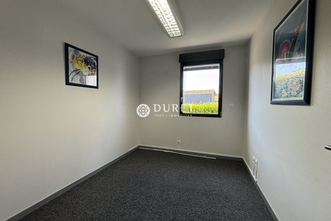 Louer Bureau Bureau, Les Herbiers 216 m2 - LP2692-DURET