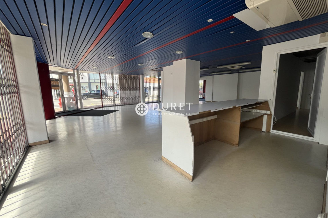 Louer Local commercial Local commercial, Challans 140 m2 - LP2842-DURET