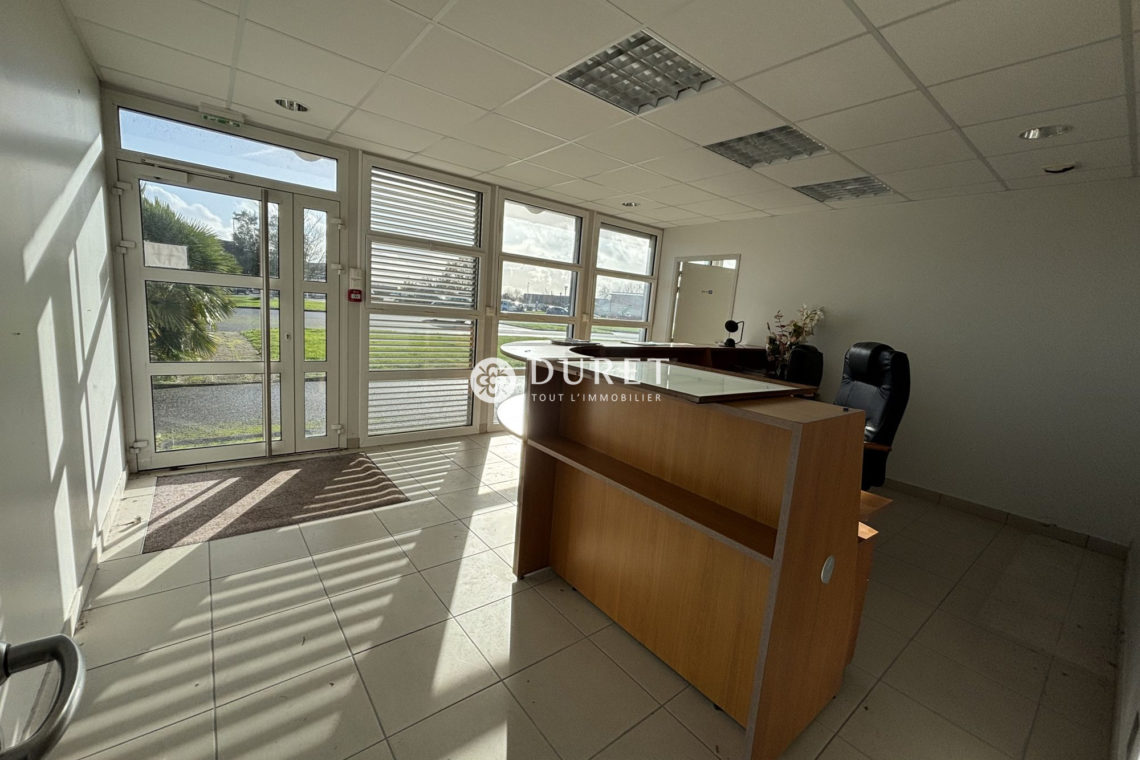 Louer Local commercial Local commercial, Machecoul-Saint-Même 320 m2 - LP2844-DURET
