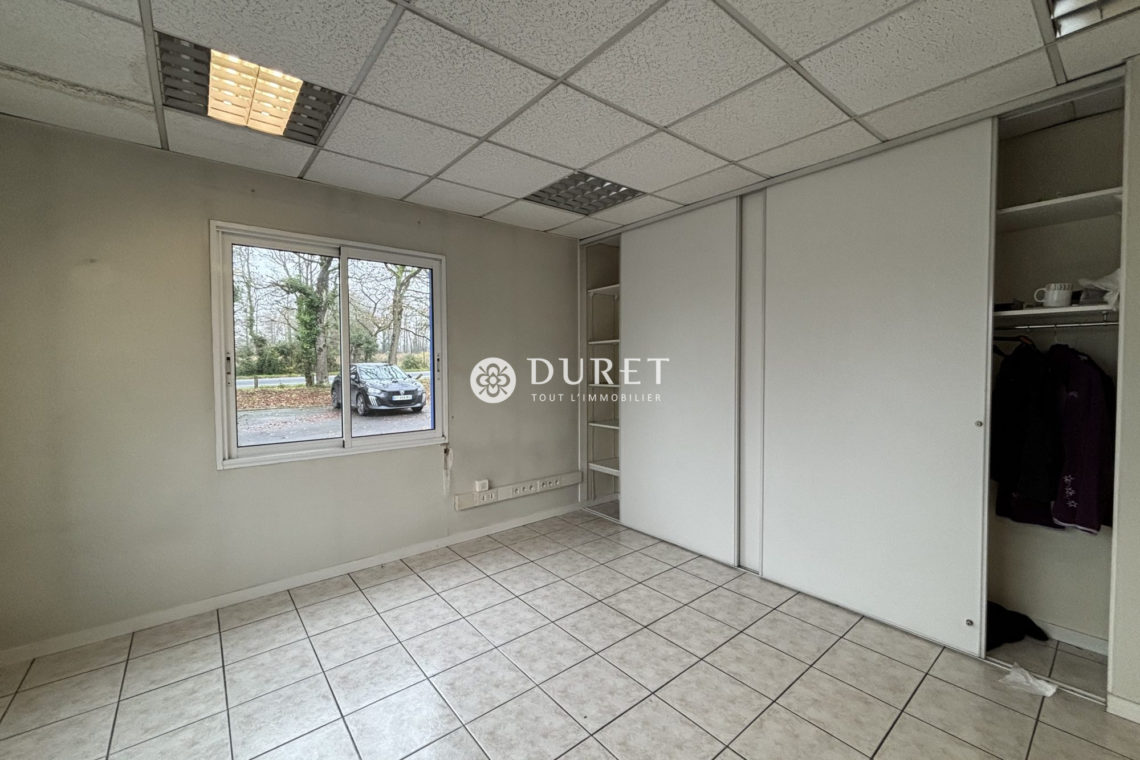 Louer Local professionnel Local professionnel, Aigrefeuille-sur-Maine 307 m2 - LP2930-DURET