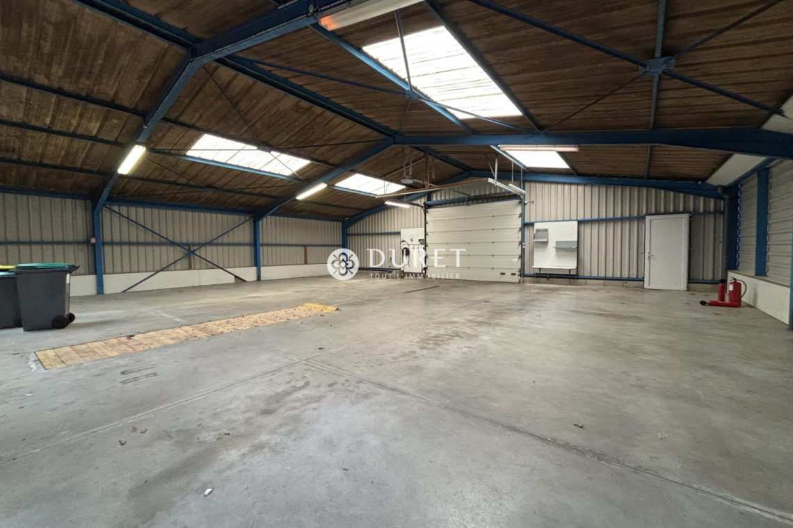 Louer Local professionnel Local professionnel, Aigrefeuille-sur-Maine 307 m2 - LP2930-DURET