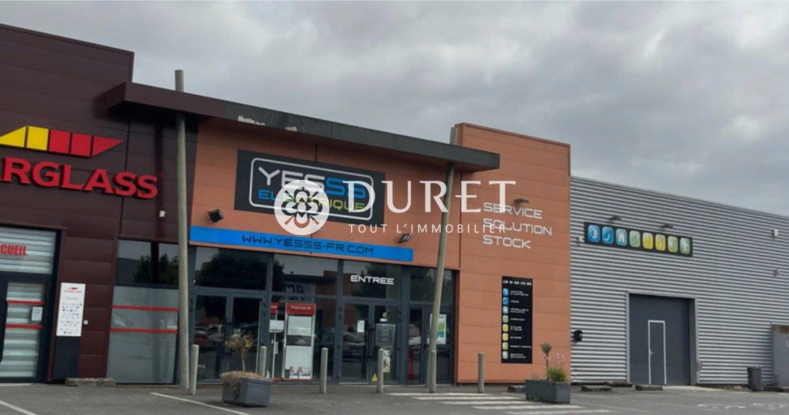 Louer Local commercial Local commercial, Fontenay-le-Comte 600 m2 - LP2987-DURET