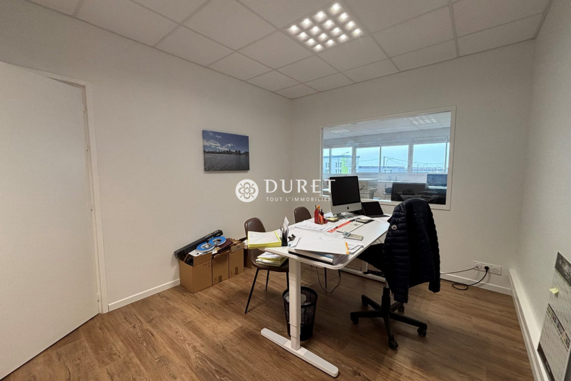 Louer Bureau Bureau, Saint-Gilles-Croix-de-Vie 70 m2 - LP3012-DURET