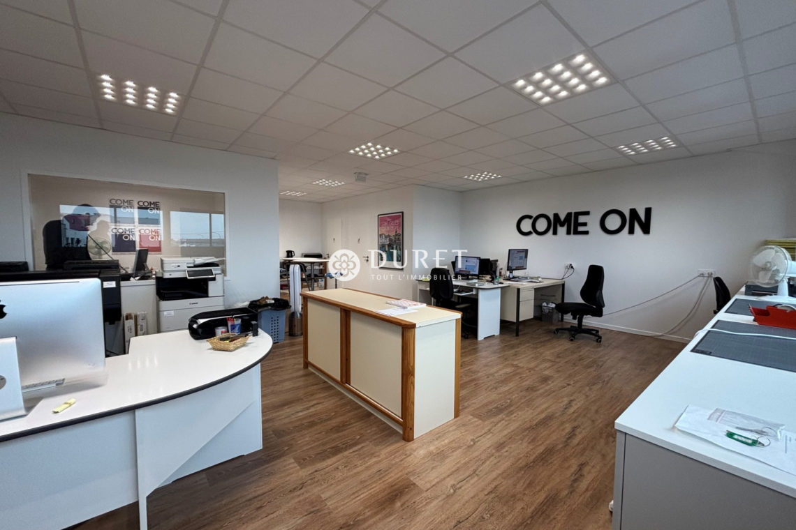 Louer Bureau Bureau, Saint-Gilles-Croix-de-Vie 70 m2 - LP3012-DURET