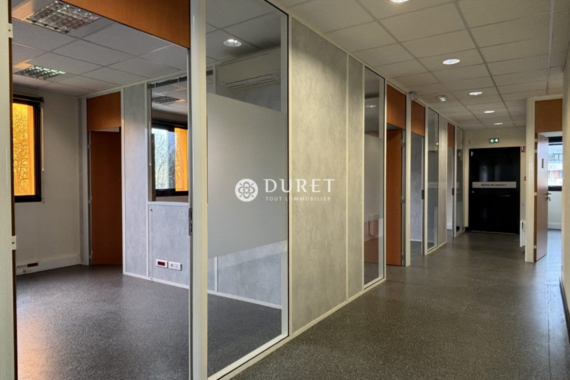 Louer Bureau Bureau, Les Herbiers 313 m2 - LP3027-DURET