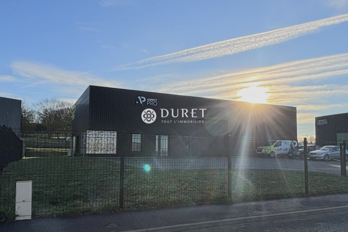 Louer Local professionnel Local professionnel, Aizenay 303 m2 - LP3039-DURET