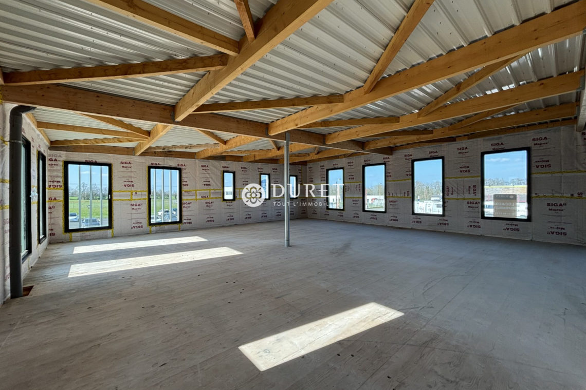 Louer Bureau Bureau, Montaigu-Vendée 157 m2 - LP3043-DURET