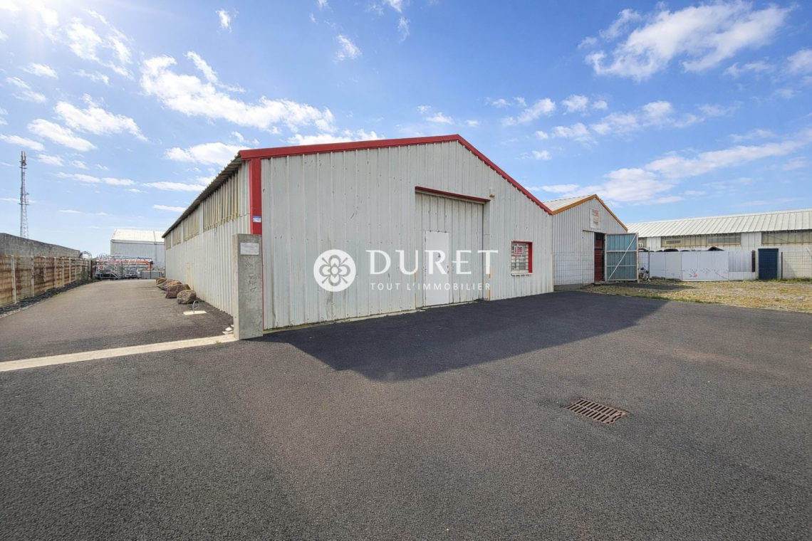 Louer Local professionnel Local professionnel, Saint-Gilles-Croix-de-Vie 300 m2 - LP3063-DURET