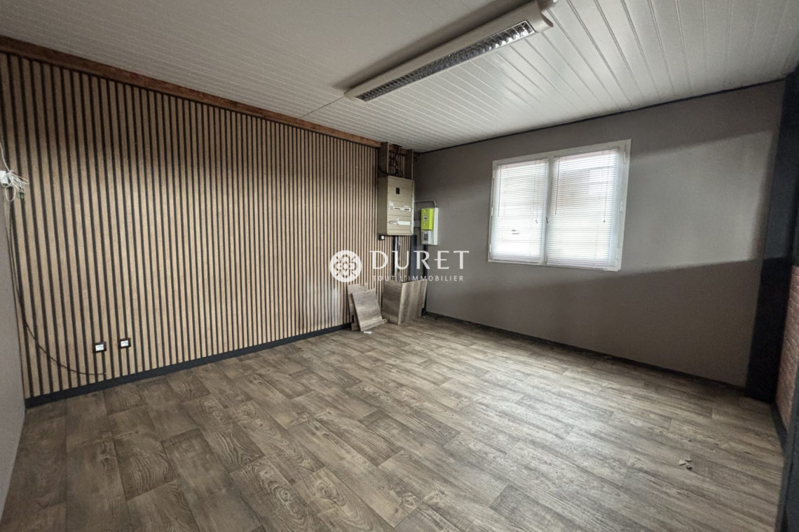 Louer Local professionnel Local professionnel, Saint-Gilles-Croix-de-Vie 300 m2 - LP3063-DURET