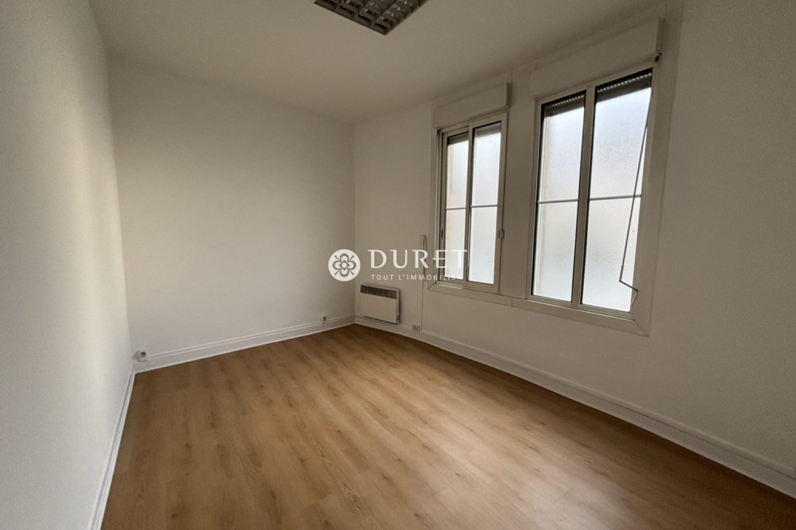 Louer Bureau Bureau, Fontenay-le-Comte 30 m2 - LP3058-DURET