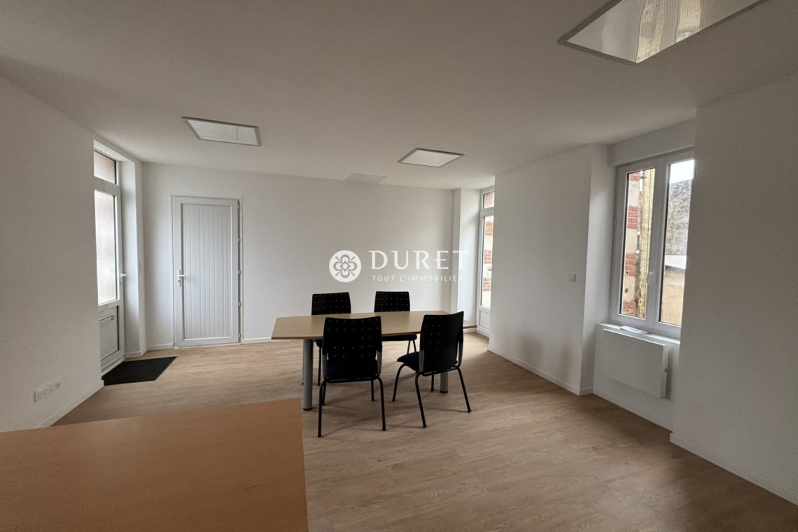 Louer Bureau Bureau, La Roche-sur-Yon 45 m2 - LP3061-DURET