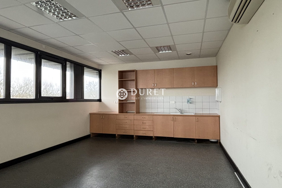 Louer Bureau Bureau, Les Herbiers 156 m2 - LP3070-DURET