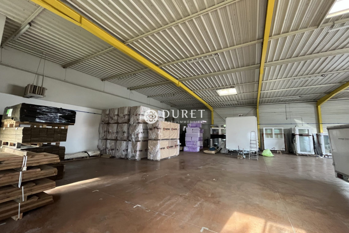 Louer Local professionnel Local professionnel, Saint-Gilles-Croix-de-Vie 460 m2 - LP2627-DURET