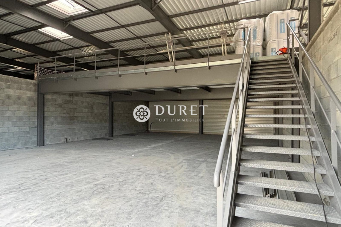 Louer Local professionnel Local professionnel, Montaigu-Vendée 375 m2 - LP2890-DURET