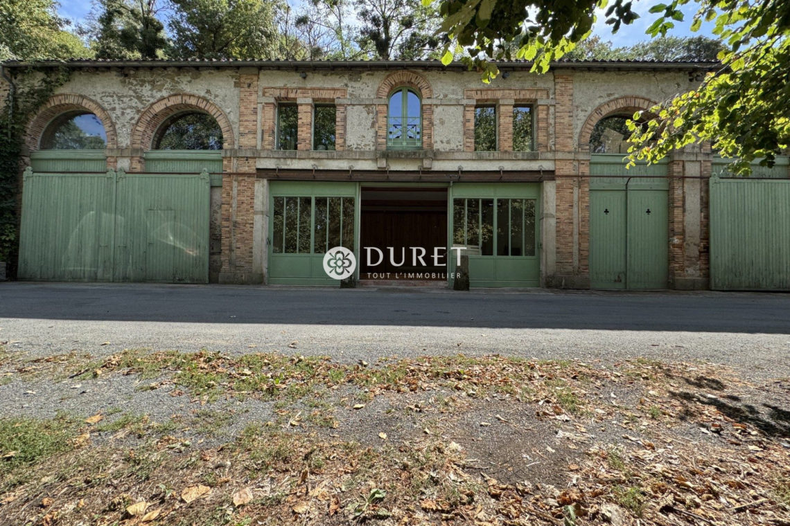 Louer Local professionnel Local professionnel, Tiffauges 64 m2 - LP2919-DURET