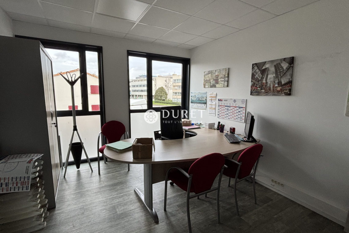 Louer Bureau Bureau, La Roche-sur-Yon 195 m2 - LP2936-DURET