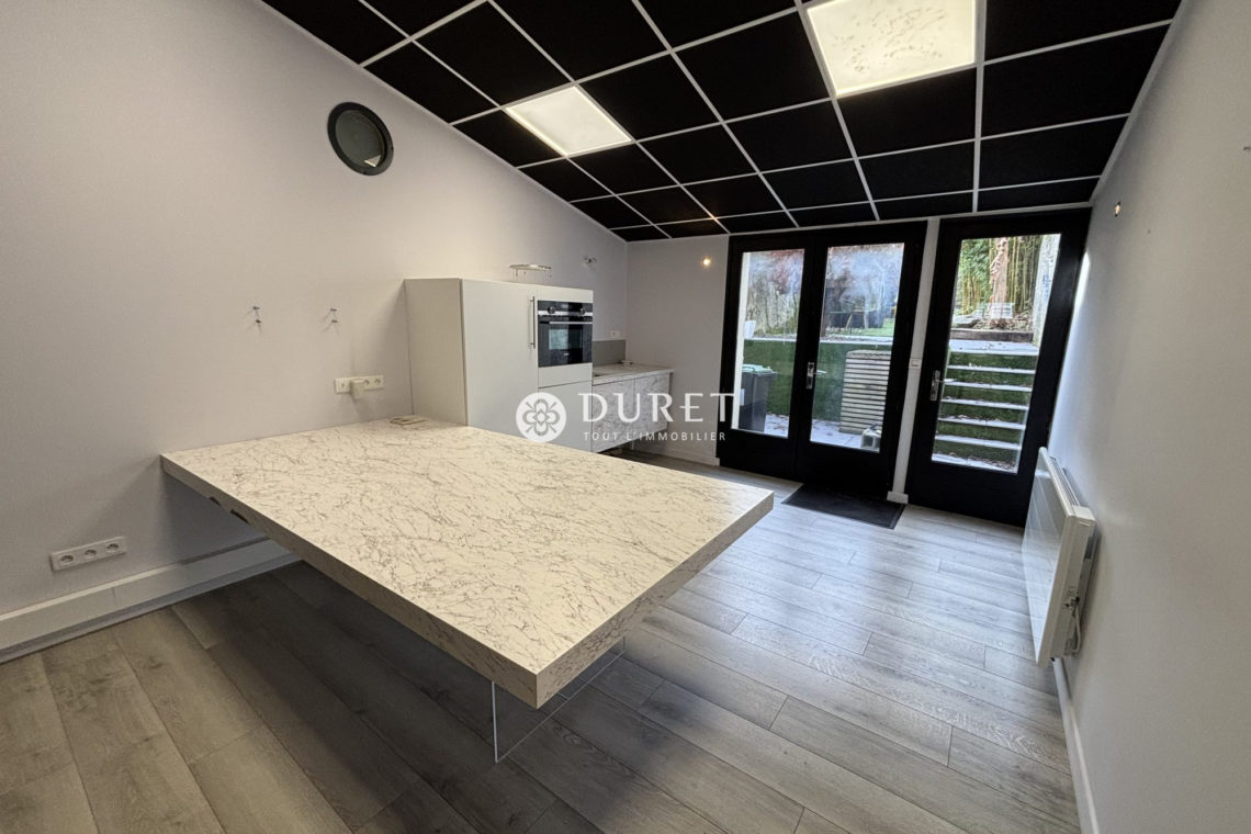 Louer Bureau Bureau, La Roche-sur-Yon 86 m2 - LP2899-DURET