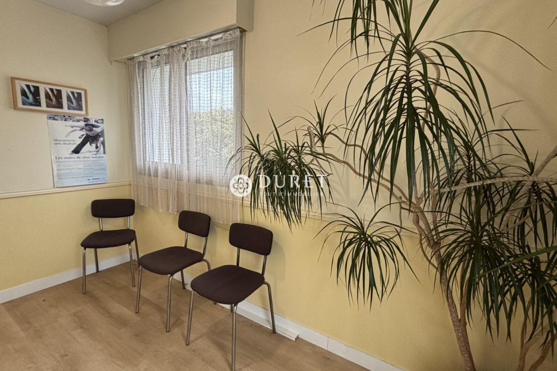 Louer Bureau Bureau, Aubigny-Les Clouzeaux 90 m2 - LP2863-DURET