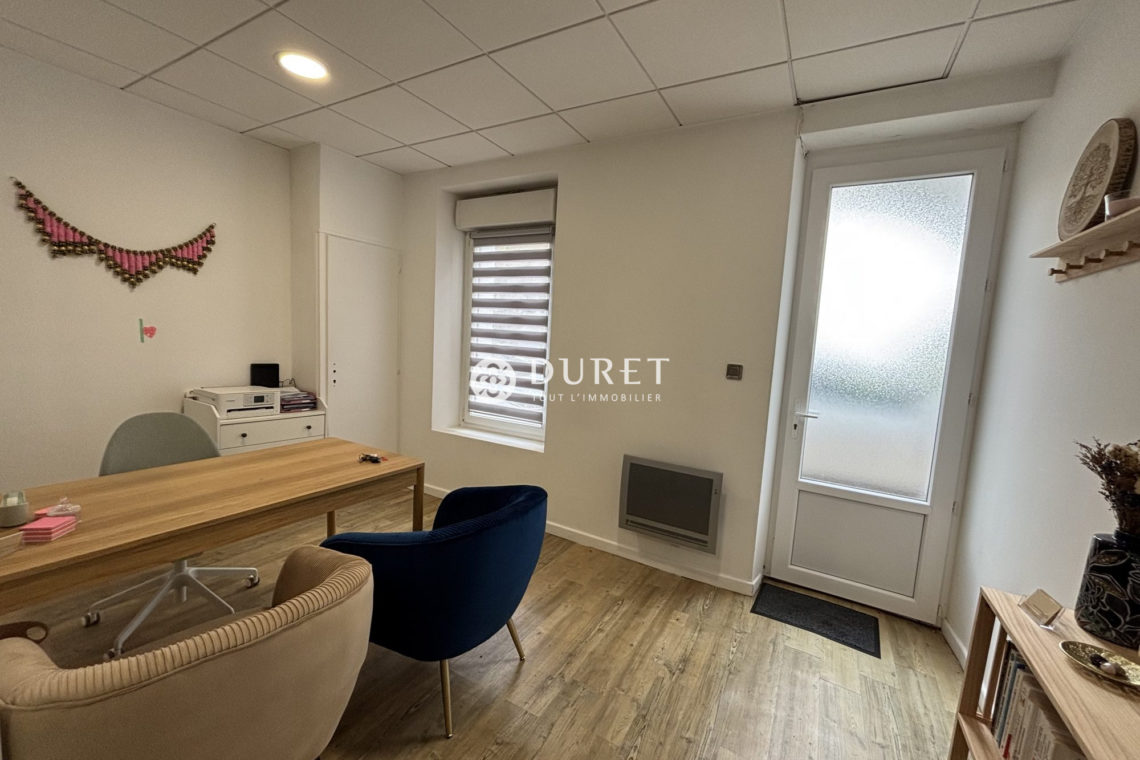 Louer Bureau Bureau, La Roche-sur-Yon 35 m2 - LP2202-DURET