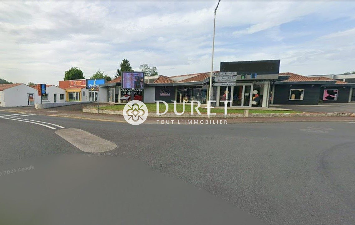 Louer Local commercial Local commercial, Challans 80 m2 - LP3006-DURET