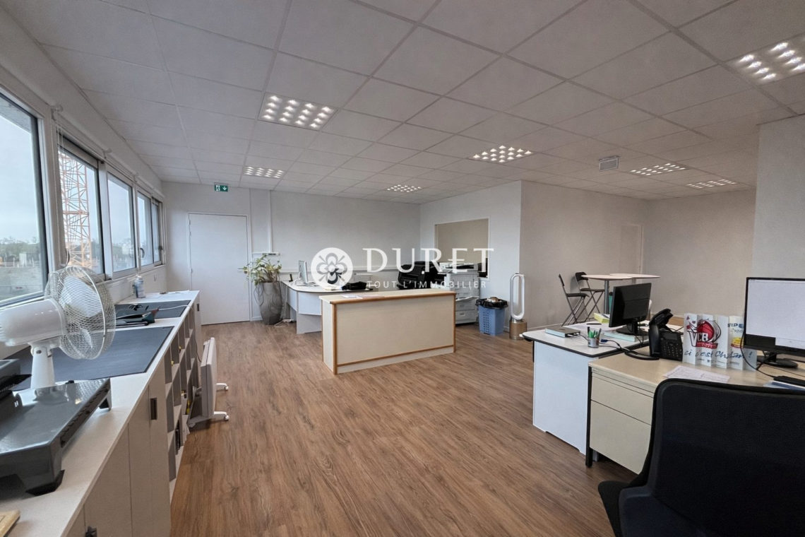 Louer Bureau Bureau, Saint-Gilles-Croix-de-Vie 70 m2 - LP3012-DURET