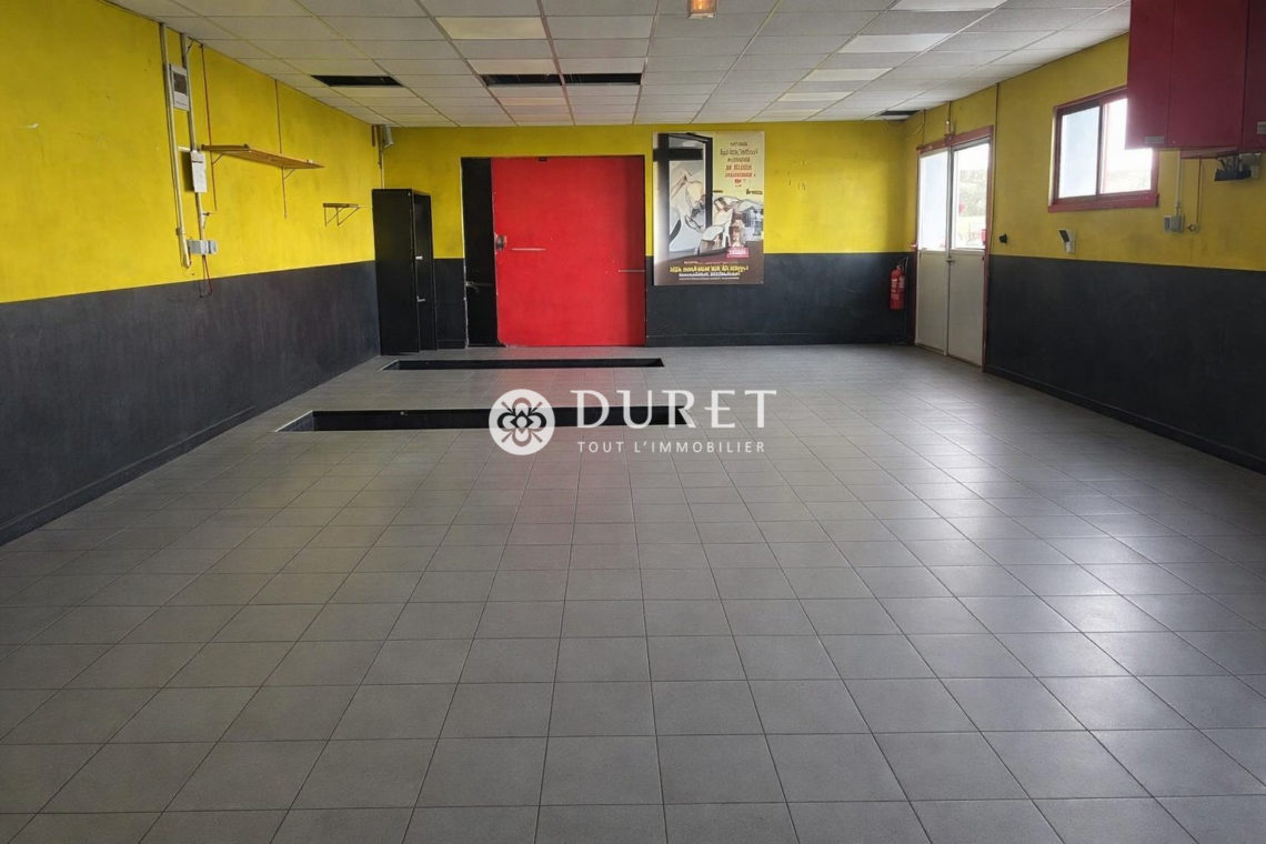 Louer Local commercial Local commercial, La Roche-sur-Yon 702 m2 - LP2874-DURET