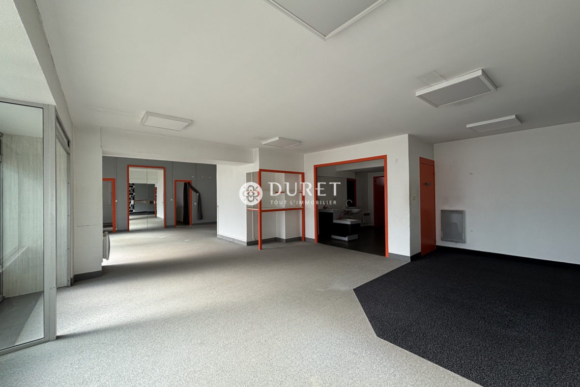 Louer Local commercial Local commercial, Montaigu-Vendée 130 m2 - LP2851-DURET