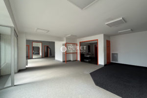 Local commercial, Montaigu-Vendée 130 m2