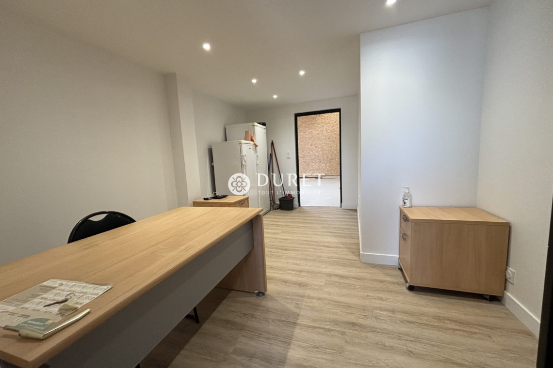 Louer Local professionnel Local professionnel, La Garnache 187 m2 - LP3100-DURET