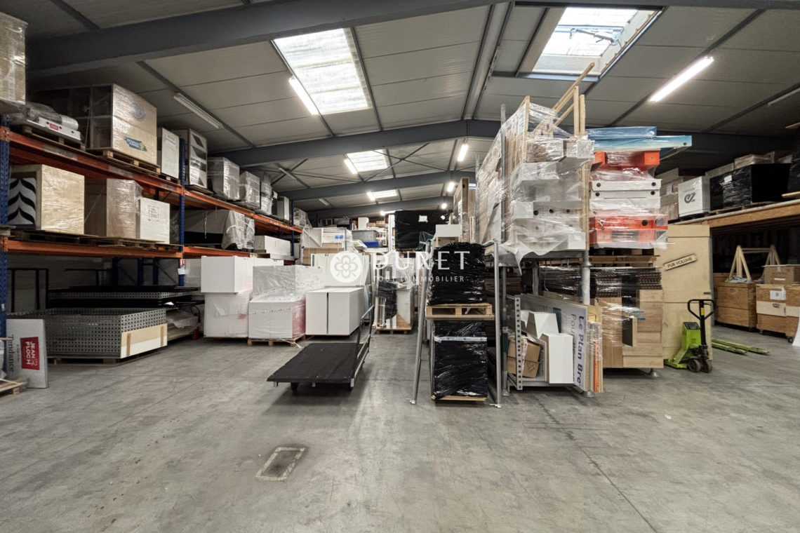 Acheter Local professionnel Local professionnel, Montaigu-Vendée 2300 m2 - VP3104-DURET