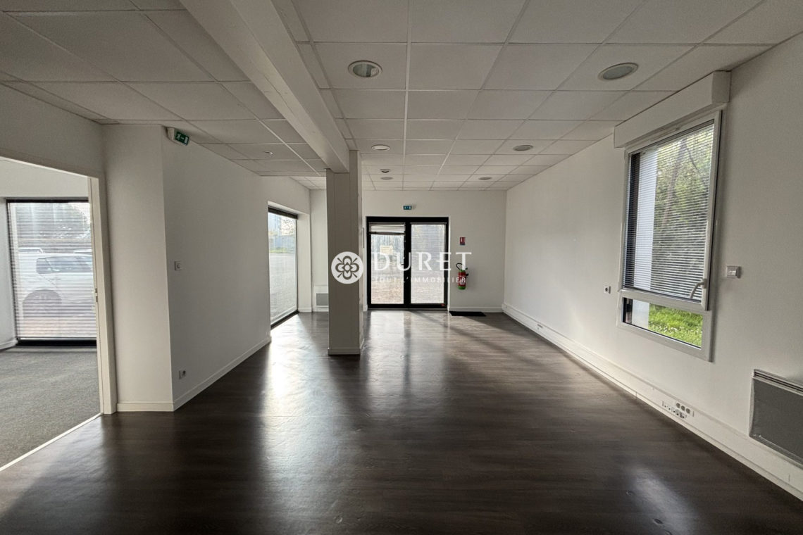 Louer Local commercial Local commercial, La Roche-sur-Yon 66 m2 - LP3102-DURET