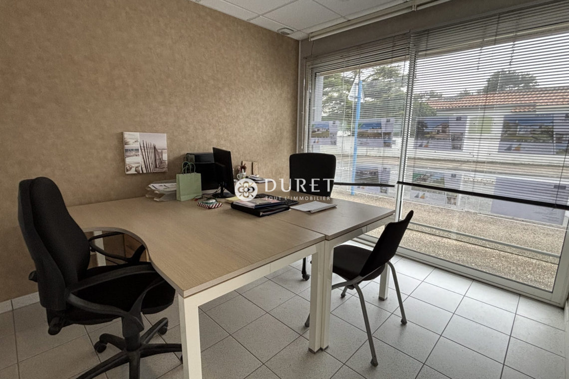 Louer Local commercial Local commercial, La Tranche-sur-Mer 120 m2 - LP3036-DURET