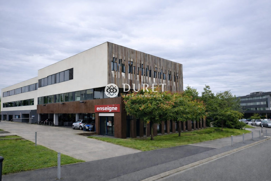 Louer Local commercial Local commercial, La Roche-sur-Yon 204 m2 - LP3170-DURET