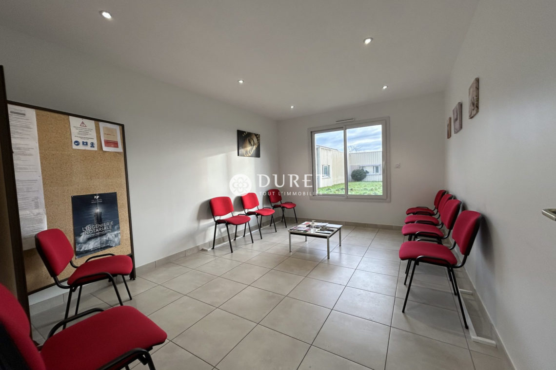 Louer Bureau Bureau, Montaigu-Vendée 245 m2 - LP2544-DURET